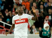 乐鱼体育视频-包含斯图加特寻觅新外援，冬窗转会备受瞩目的词条