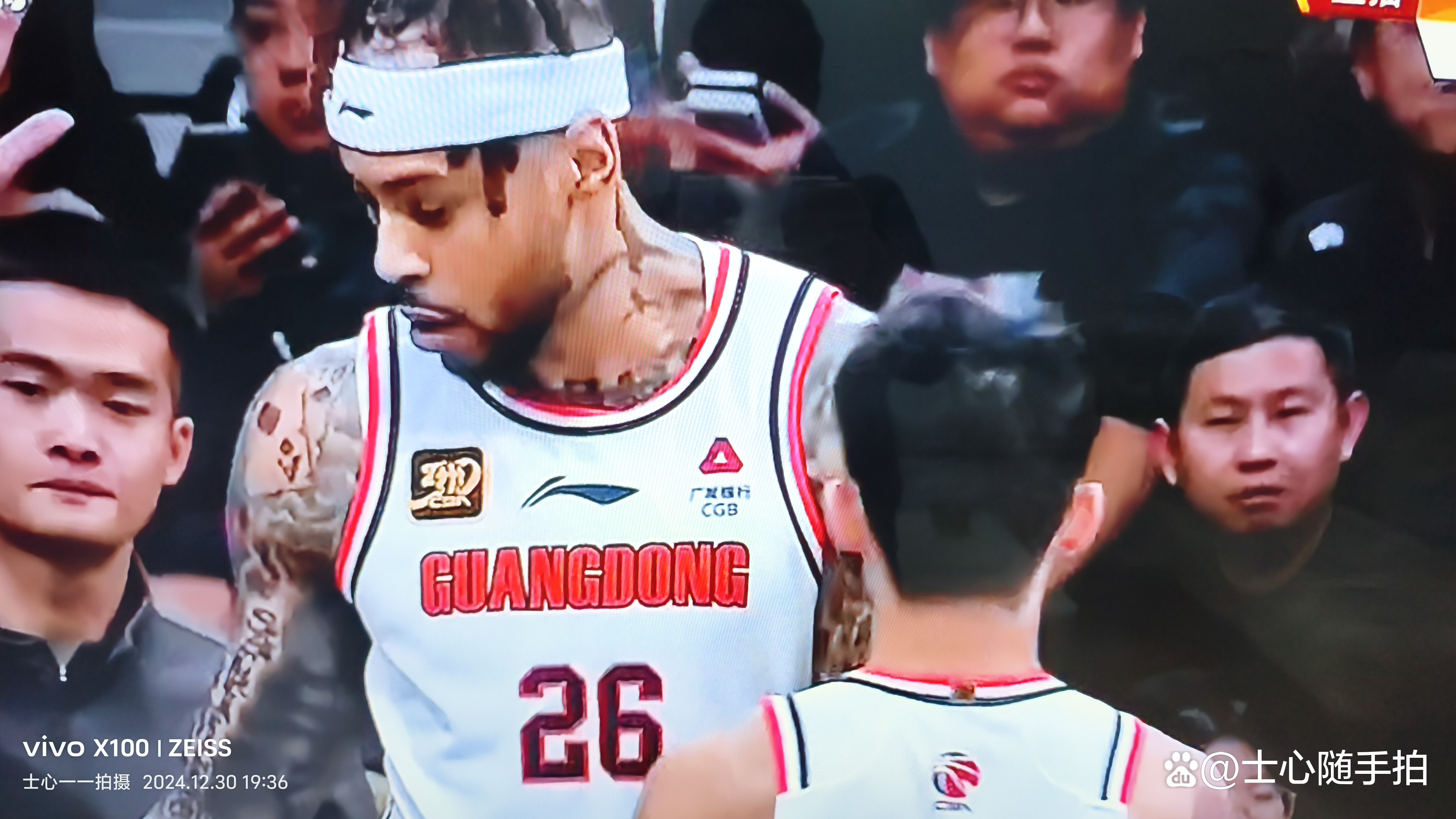 包含辽宁队爆发神级表现，CBA季后赛被彻底压制，高光操作的词条