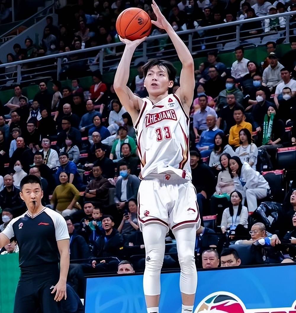 辽宁队在CBA季后赛中打出救主，被誉为弹幕炸裂