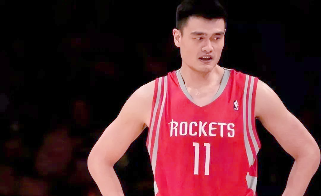 包含年轻球员崭露头角，为CBA赛季增添亮点的词条
