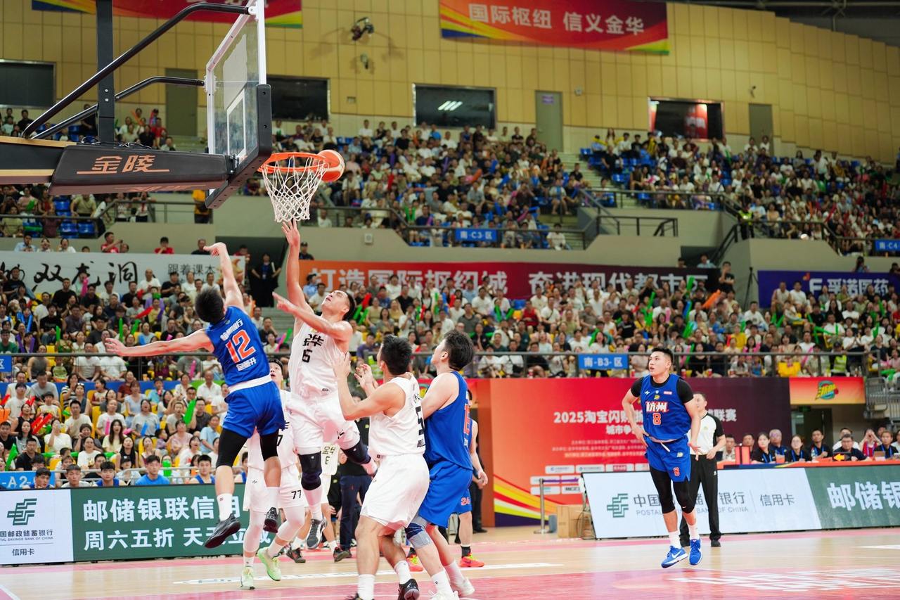 专业篮球盛事今日上演,无数人热情聚焦的简单介绍 专业篮球盛事今日上演,无数人热情聚焦的简单介绍