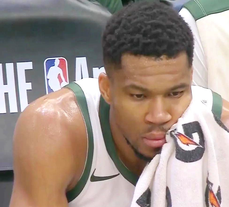 爵士不敌雄鹿,戈贝尔难挡字母哥的简单介绍 爵士不敌雄鹿,戈贝尔难挡字母哥的简单介绍