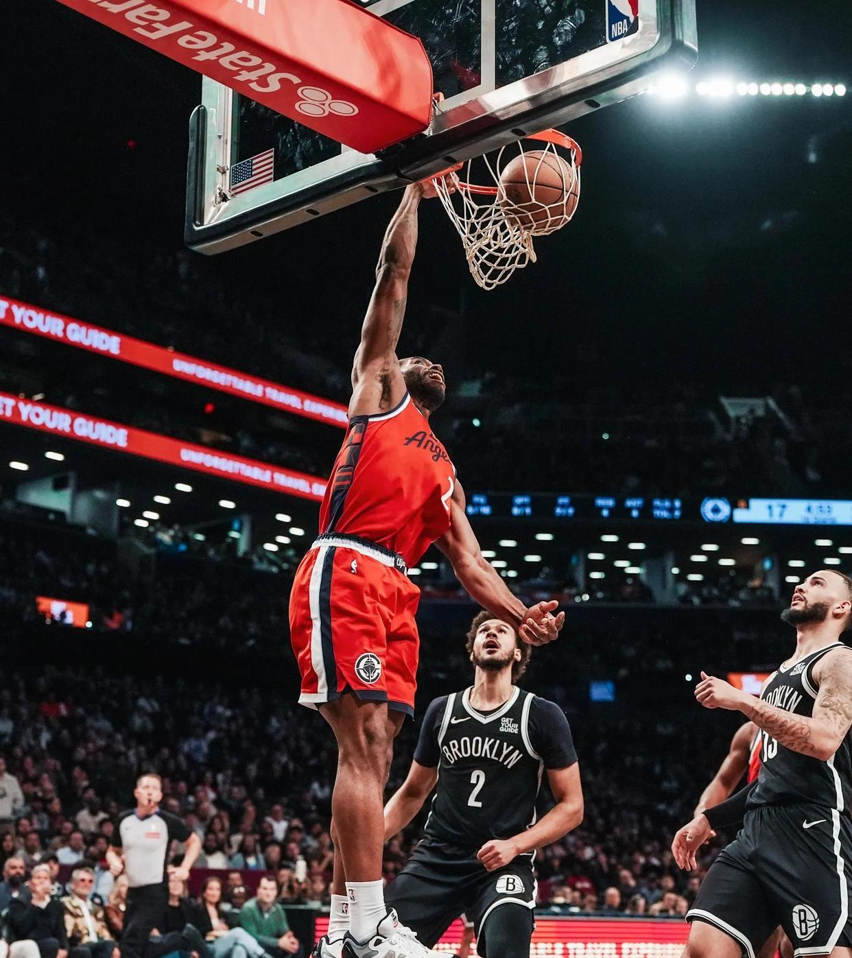 快船逆转篮网,利拉德三分准 快船逆转篮网,利拉德三分准