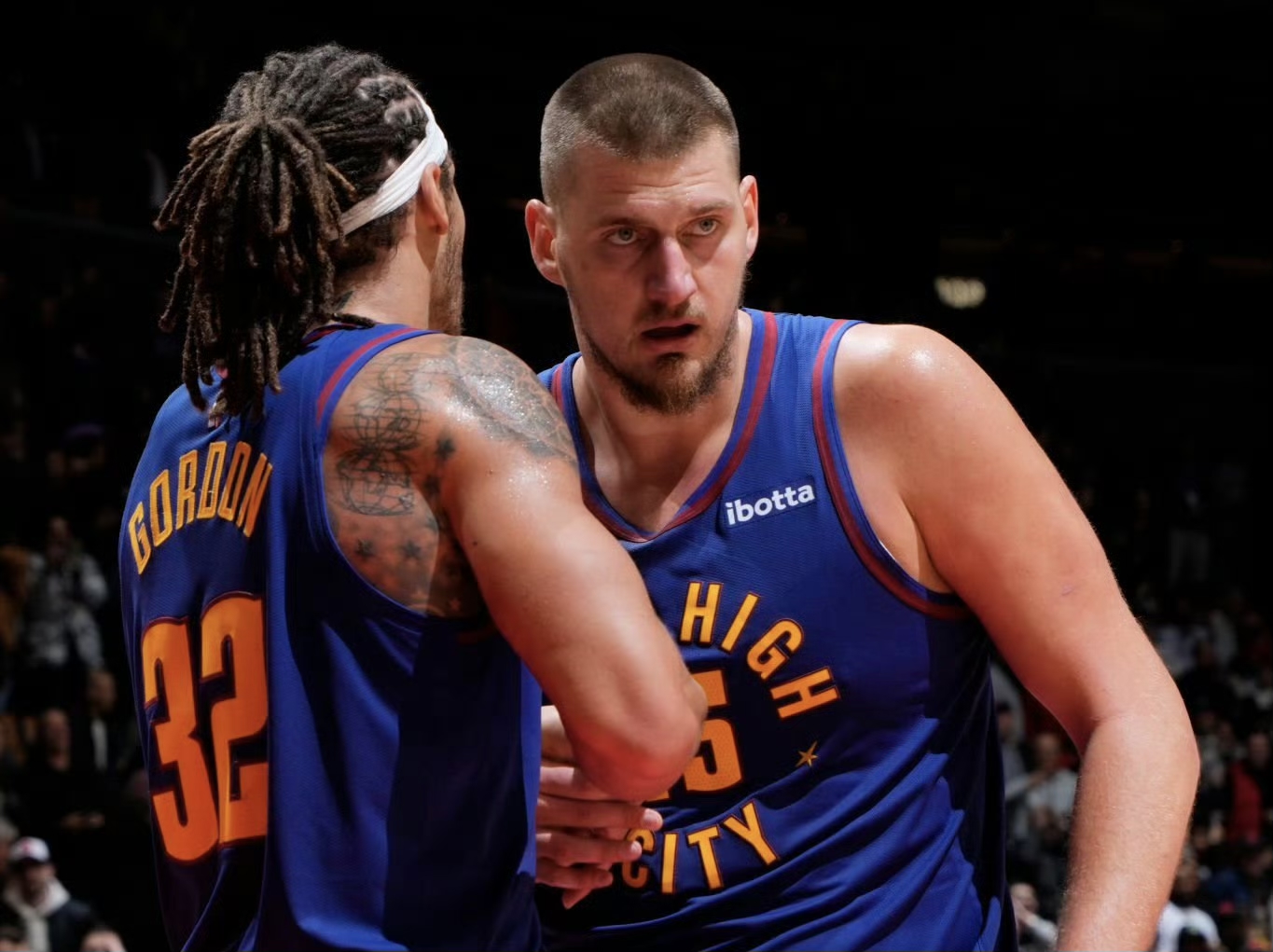 猛龙逆转魔术取得胜利