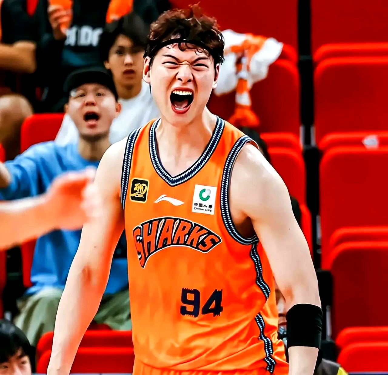 关于上海队实现逆袭胜利,剑指冠军之路的信息 关于上海队实现逆袭胜利,剑指冠军之路的信息