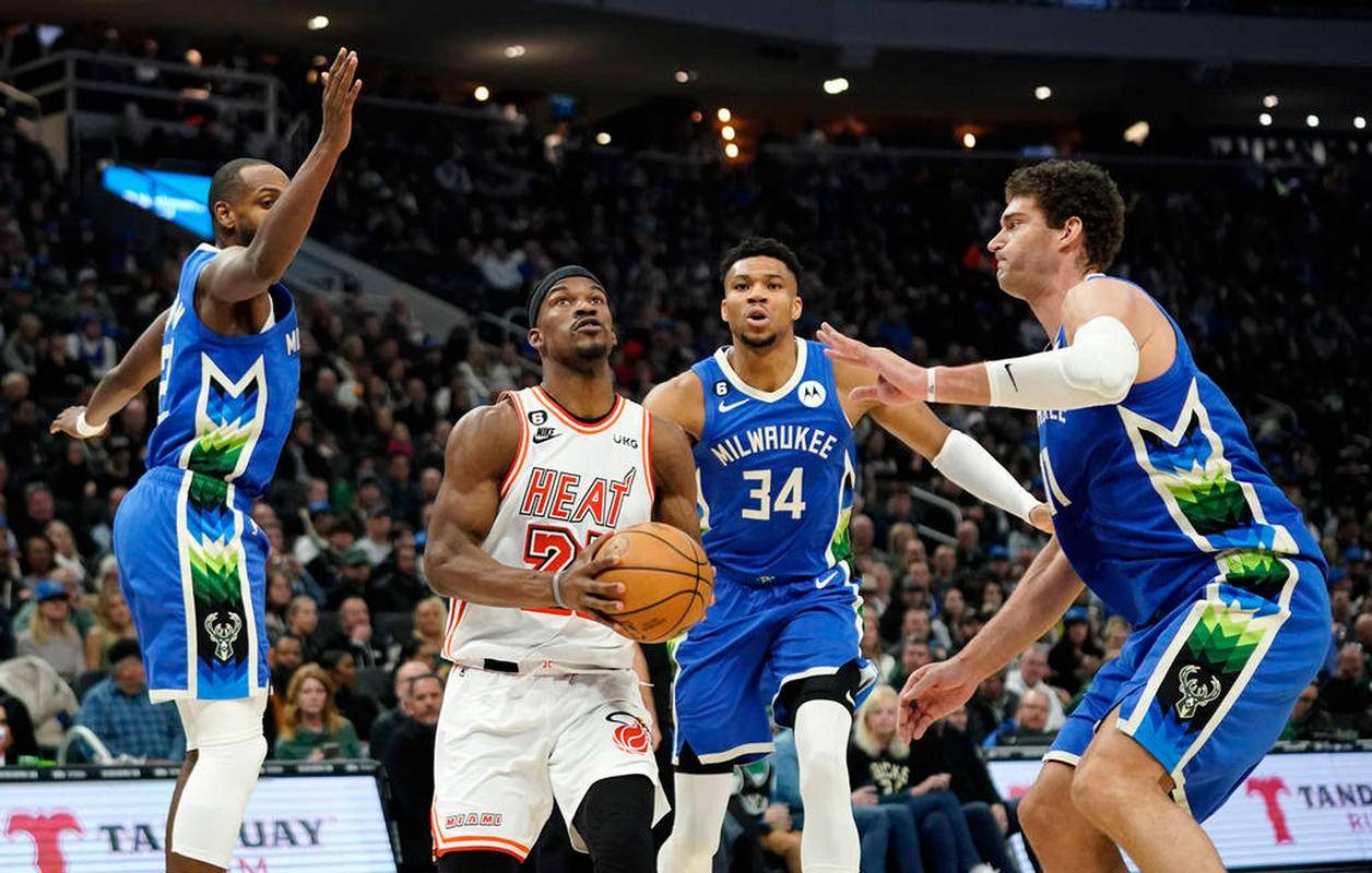 雄鹿击败76人,东部霸主再现 雄鹿击败76人,东部霸主再现