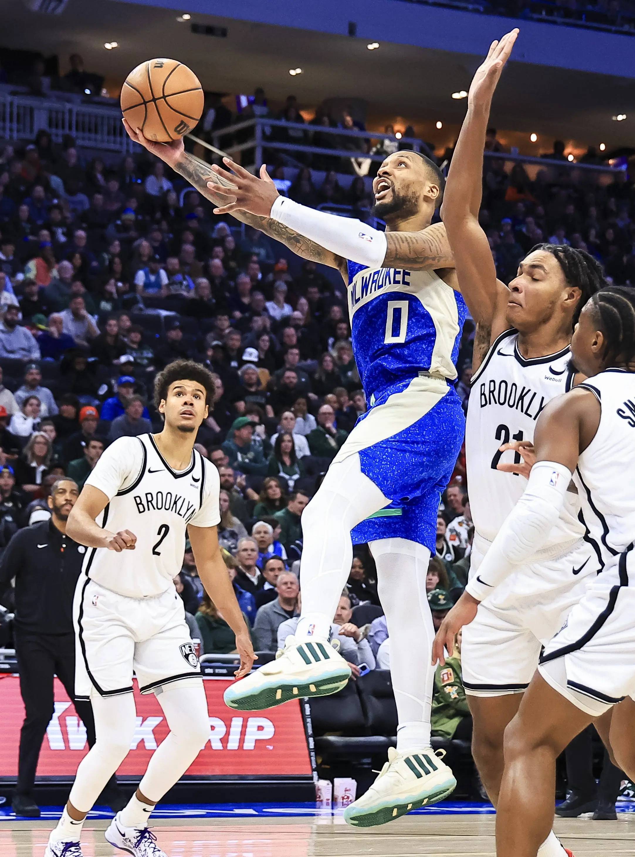 雄鹿击败76人,东部霸主再现 雄鹿击败76人,东部霸主再现