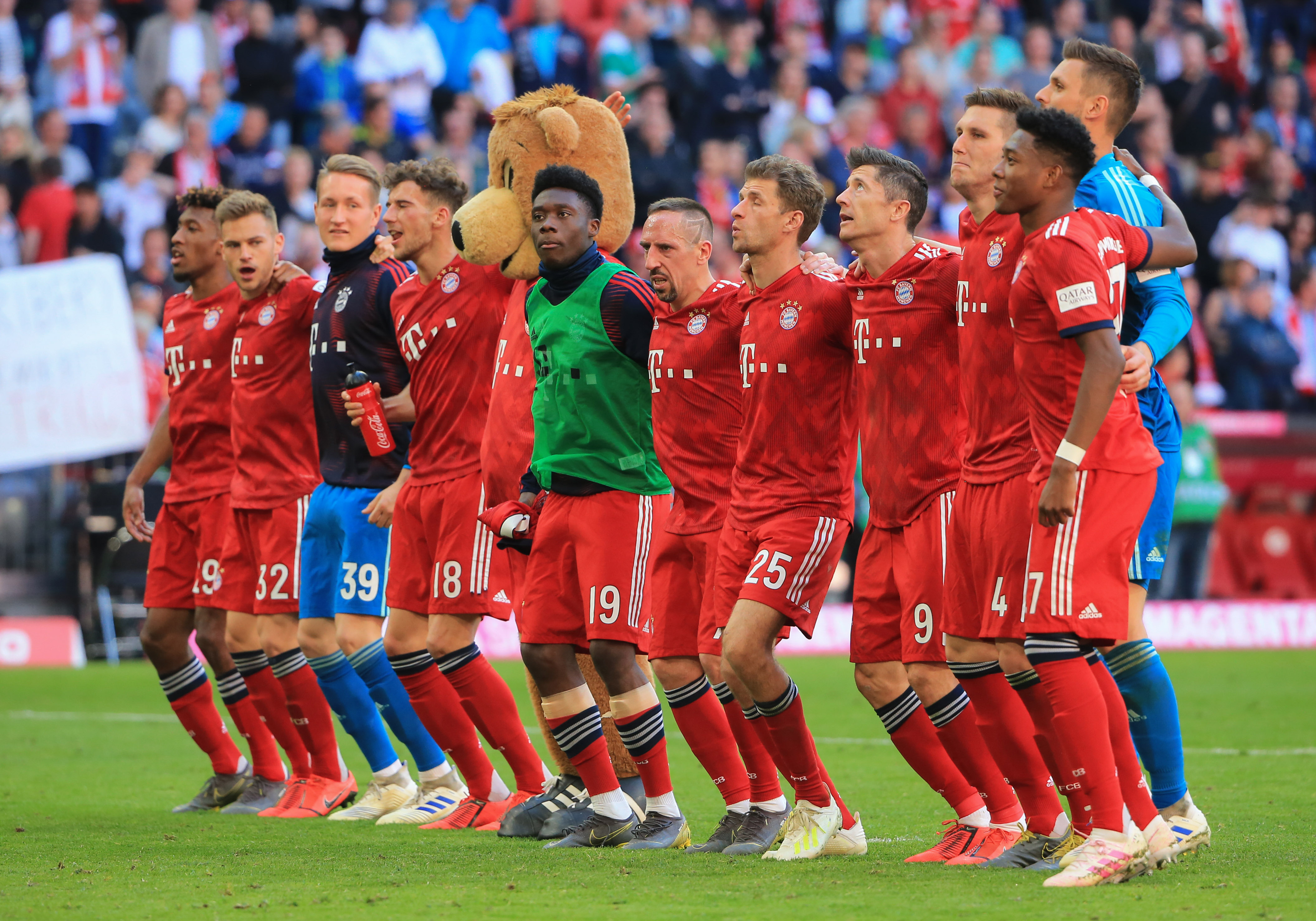 包含拜仁慕尼黑遭遇惨败,欧冠淘汰赛赛程揭晓!的词条 包含拜仁慕尼黑遭遇惨败,欧冠淘汰赛赛程揭晓!的词条