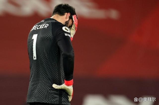 利物浦中场伤退，对球队冲击不小