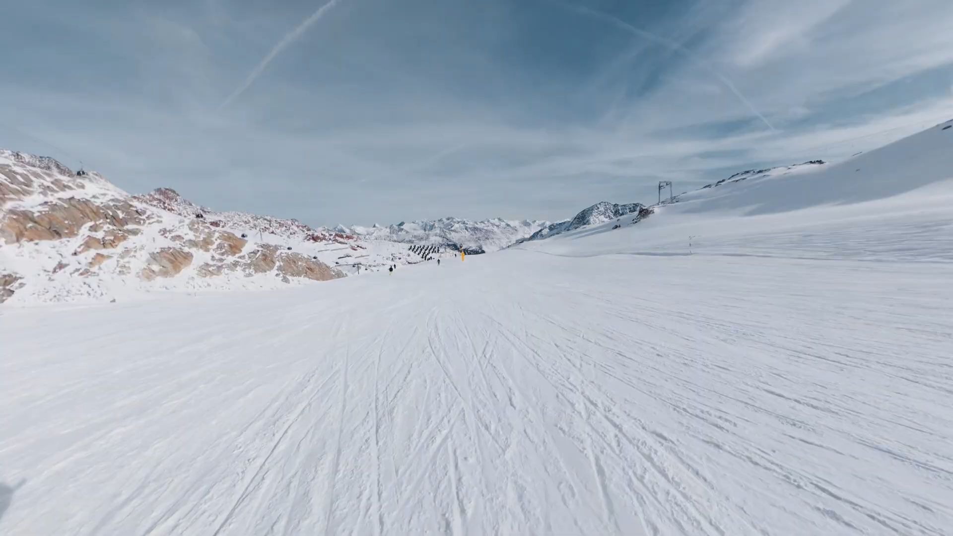 奥地利滑雪选手巧妙摆脱夺冠